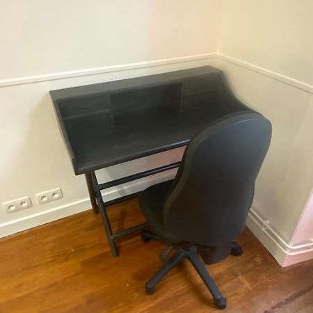 Floydroom'S Pau Chambre Hotes Dans Appartement Partage Proche Chateau Luaran gambar