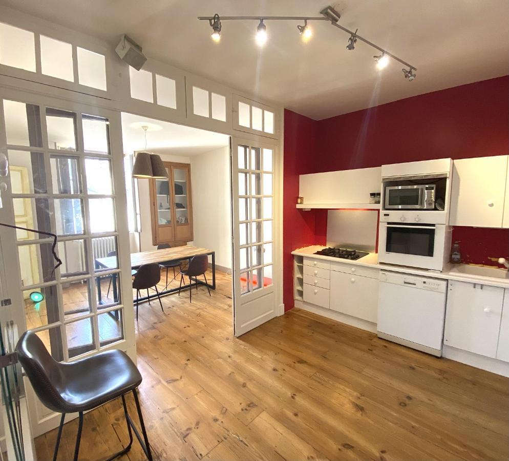 Floydroom'S Pau Chambre Hotes Dans Appartement Partage Proche Chateau Luaran gambar