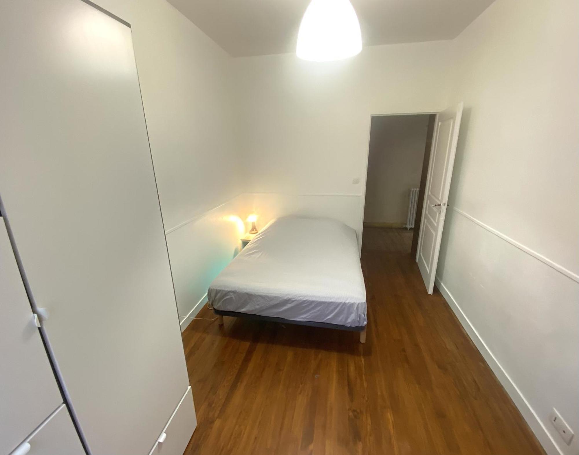 Floydroom'S Pau Chambre Hotes Dans Appartement Partage Proche Chateau Luaran gambar